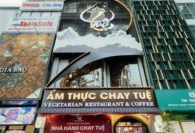 Bán nhà phố mặt tiền Cao Thắng, Quận 3